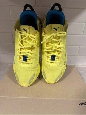 Puma Neon Yellow Running Sneakers with Blue Lining
